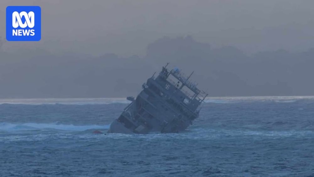 New Zealand navy ship runs aground and sinks off Samoa