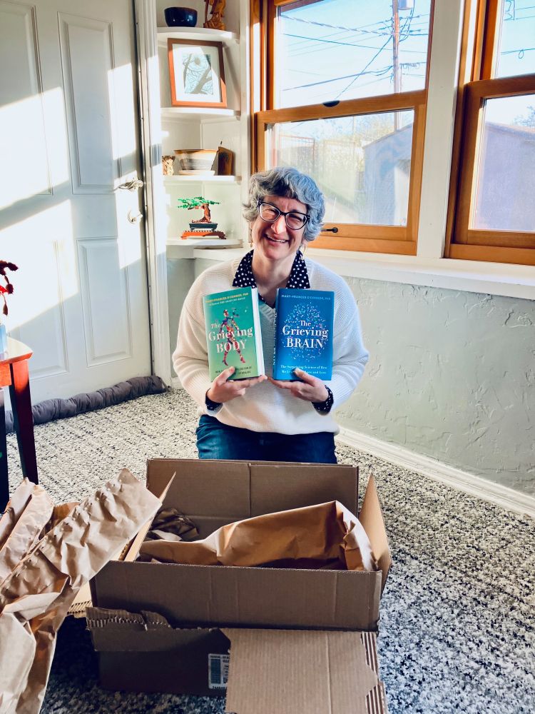 Author with 2 books.