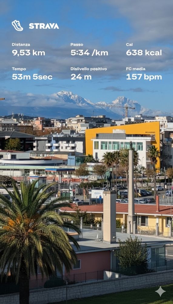 Il Gran Sasso visto dal porto di Pescara.