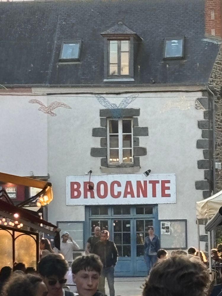 Bro can’t e store in France 