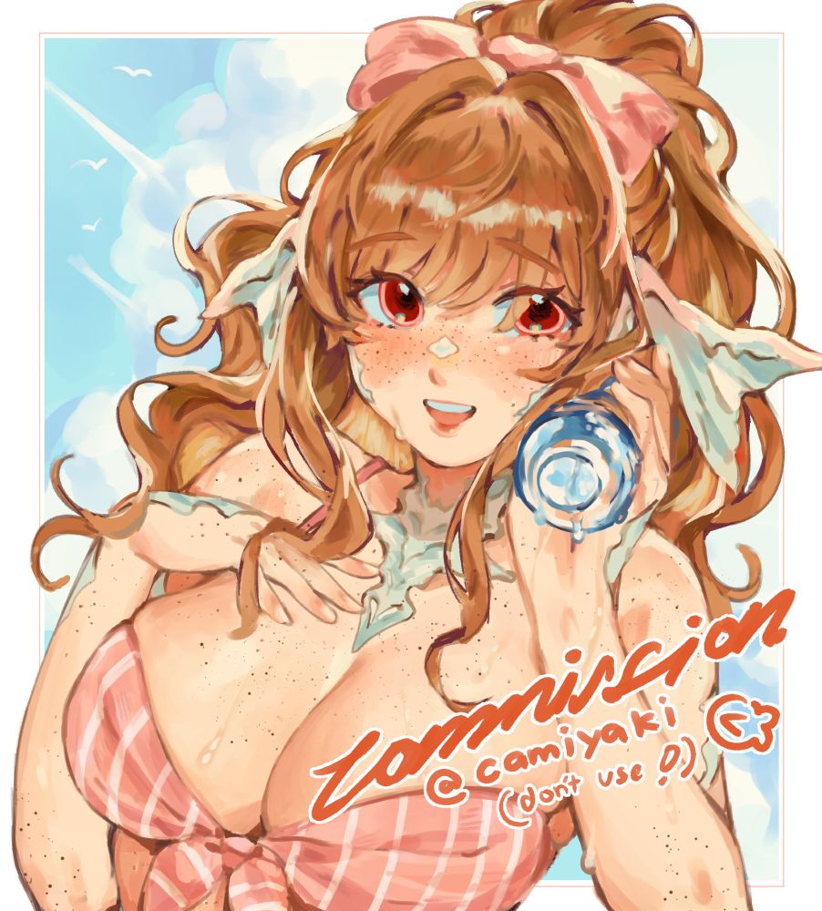 An illustration of an Au Ra from Final Fantasy XIV wearing a bikini top and holding up a water bottle.