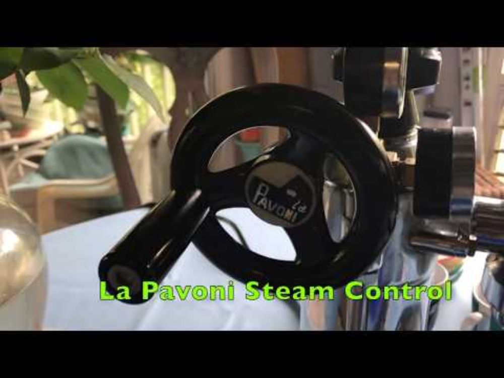 Doctor Who Espresso, La pavoni