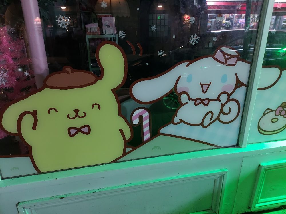 Pompompurin and Cinnamoroll