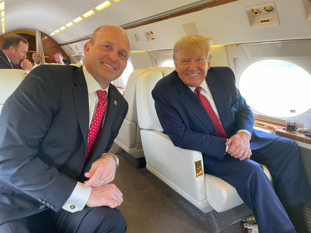 Trump took a private flight with Project 2025 leader in 2022