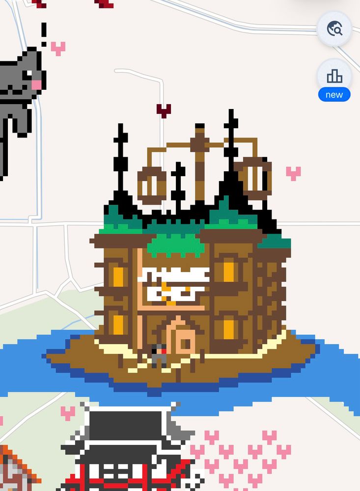 Eefo standing in front of Shade E-E’s. They offer free glass!