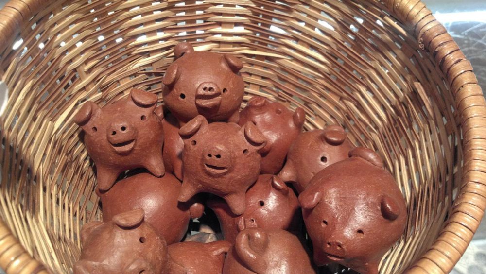 a basket of chanchitos