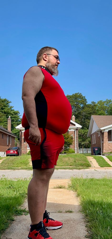 Side view of Cubziz in Under armour. 