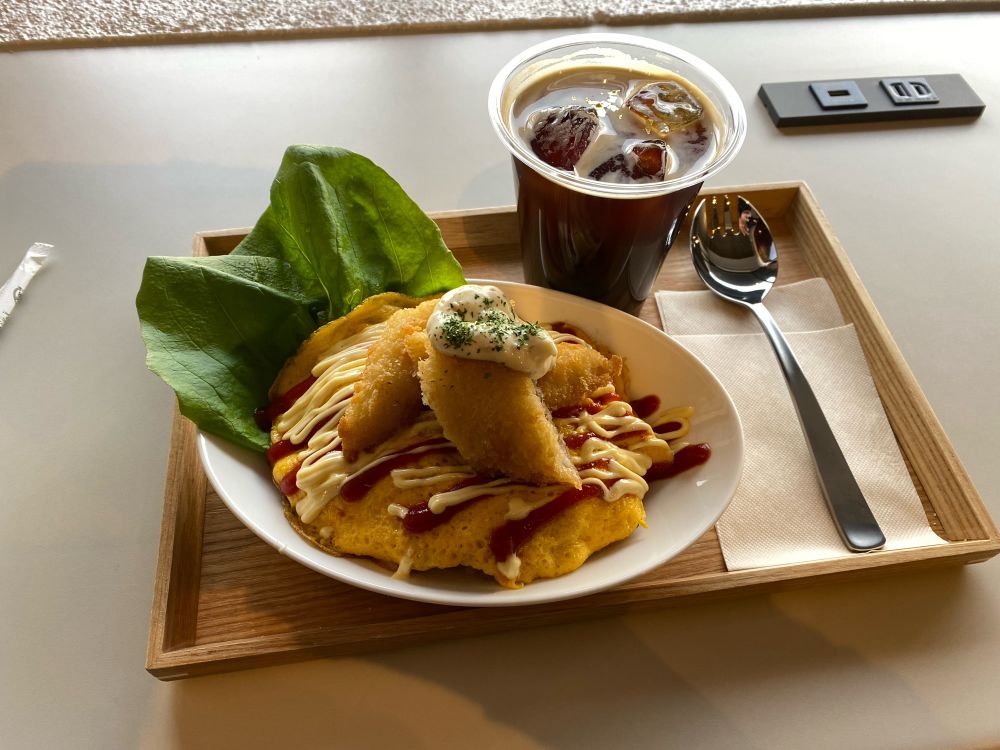 金沢物産館近くのカフェにてハントンライスとコーヒー