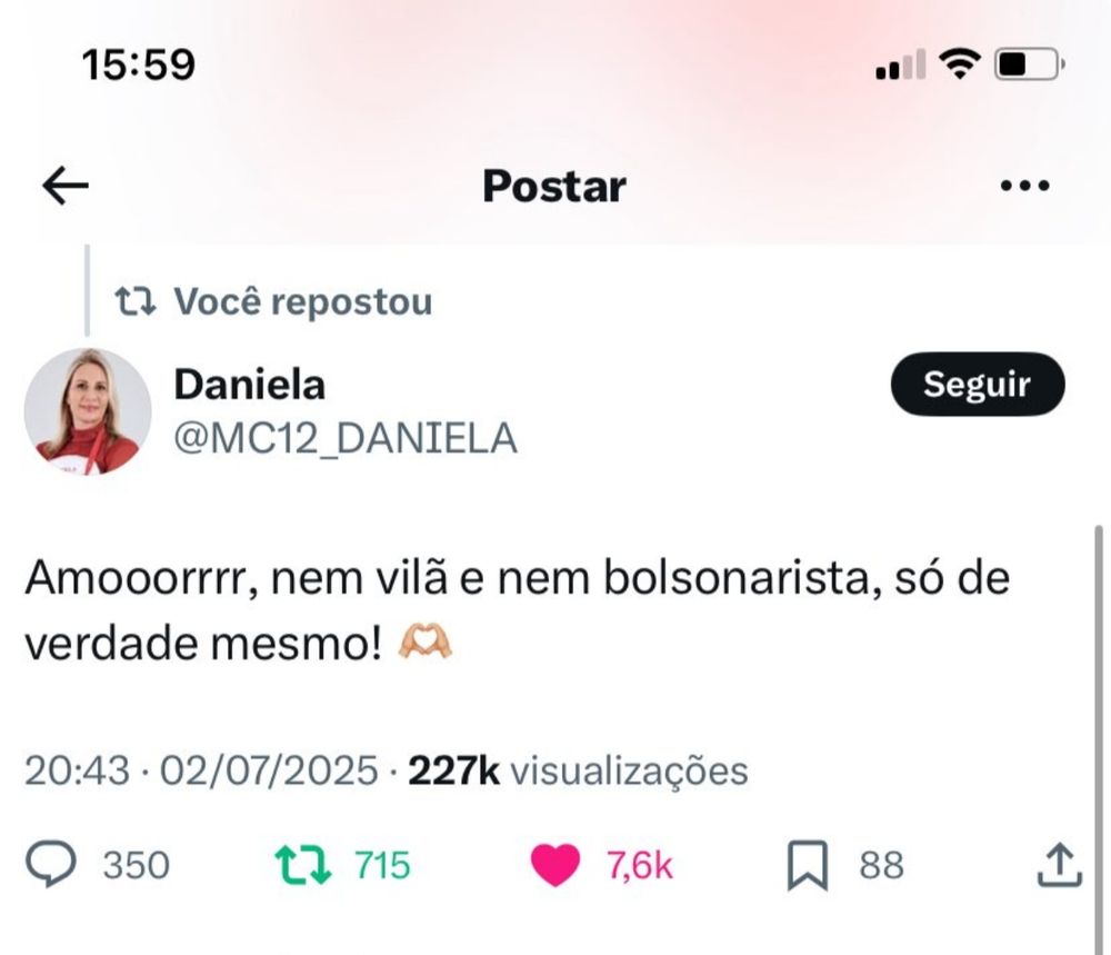 Print de um tuite da Daniela dizendo:

"Amooorrrr, nem vilã e nem bolsonarista, só de verdade mesmo! 🫶🏻"