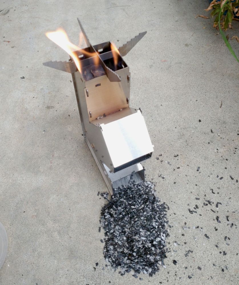 RPF使用ロケットストーブ燃焼状態