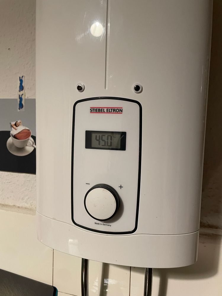 durchlauferhitzer mit wackelaugen 