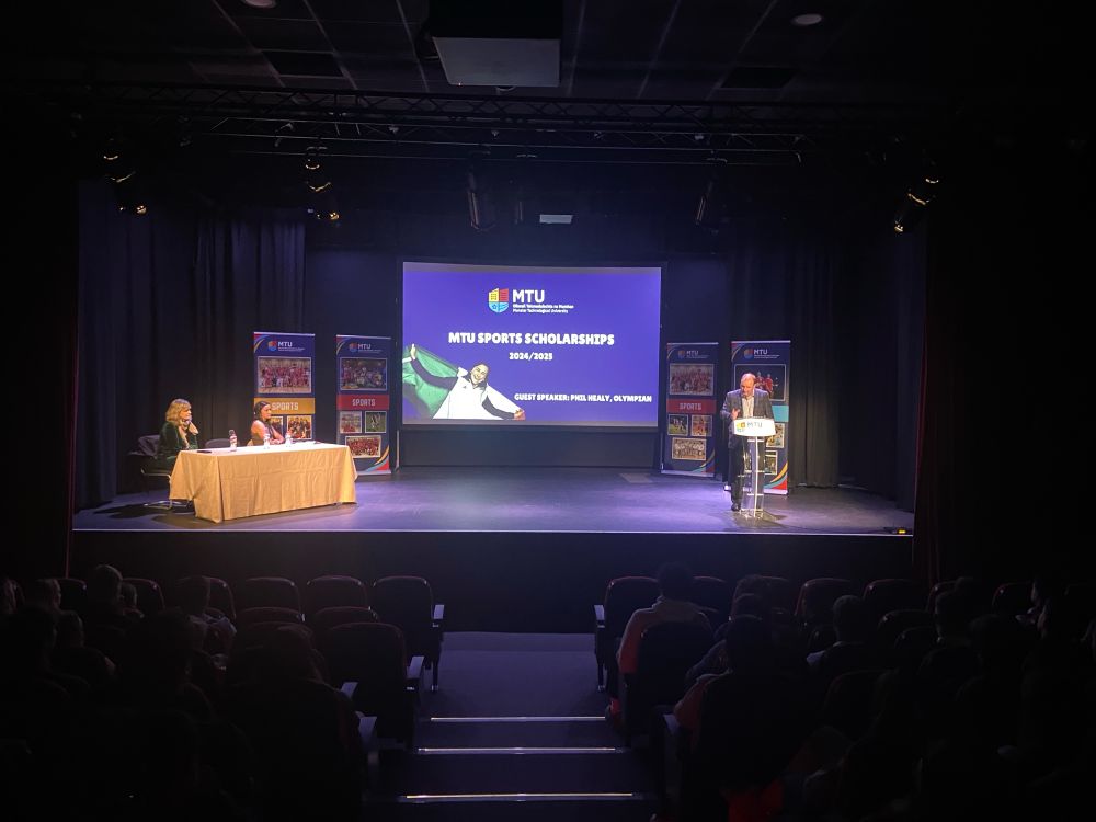 Keith Ricken addressing Sports Scholarship students 