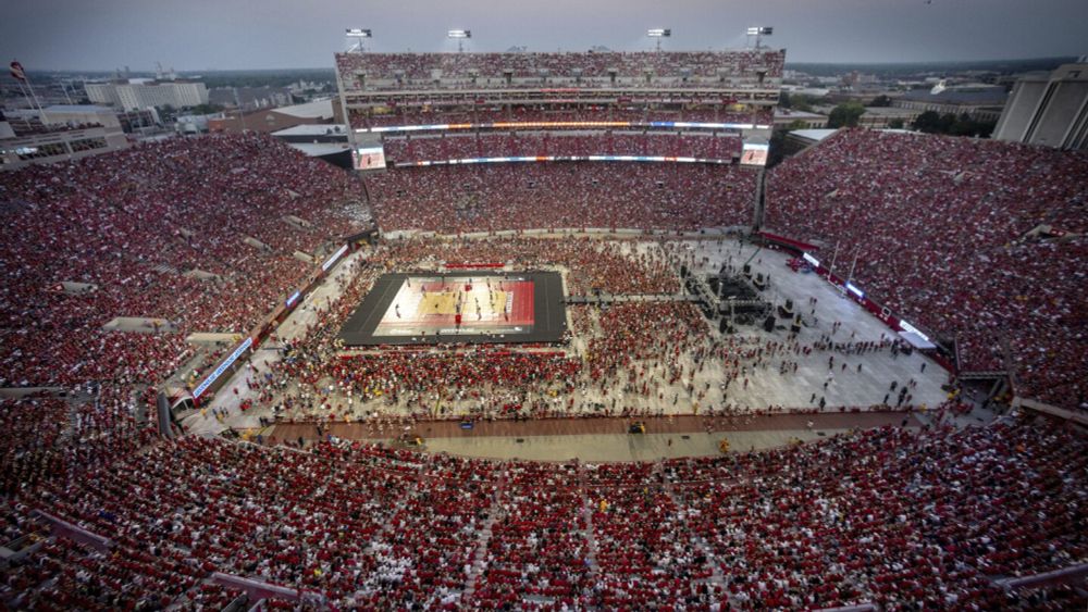 Nebraska volleyball stadium event draws 92,003 to set women's world attendance record