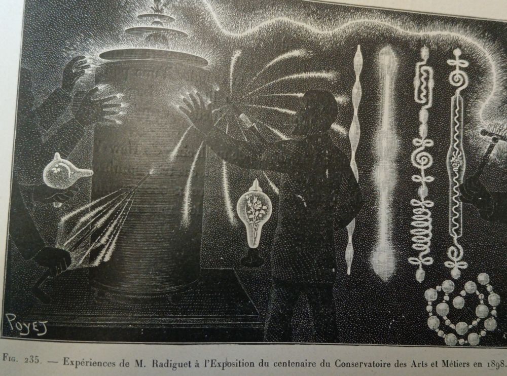Une gravure où une bobine de Tesla électrise des gens et allume des tubes lumineux en 1898