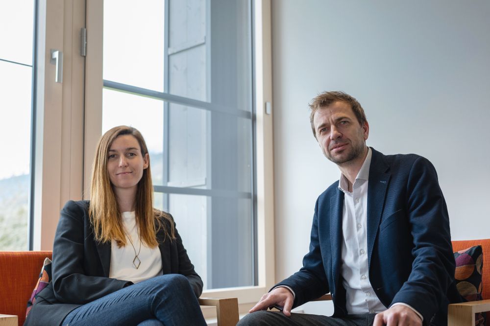Magdalena Hauser und Wolfgang Lechner haben ParityQC innerhalb weniger Jahre zu einer der profitabelsten Quantencomputerfirmen in Europa gemacht. © ParityQC