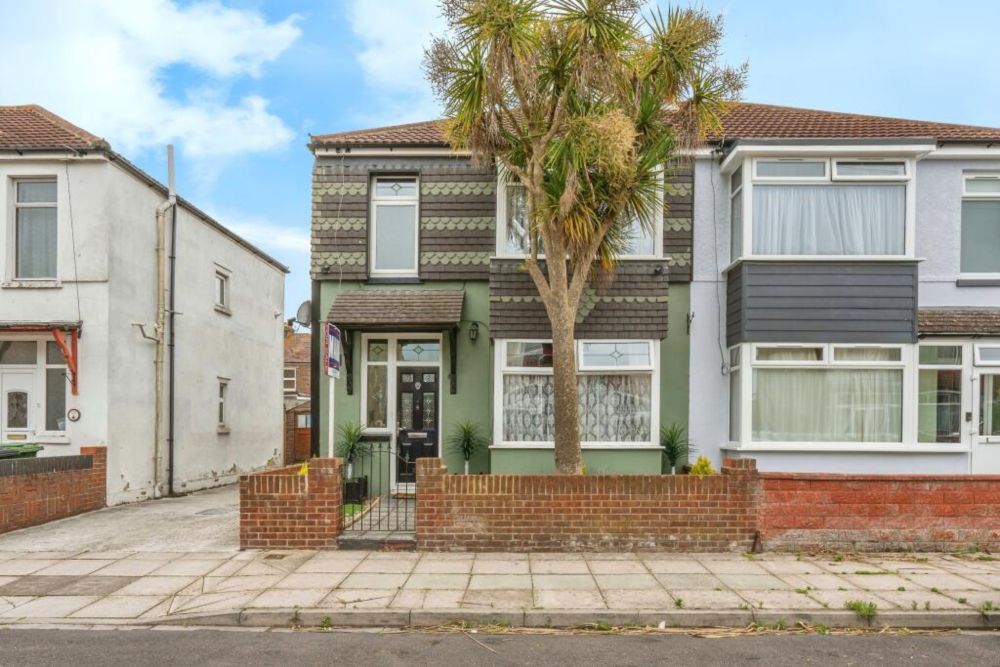 Check out this 3 bedroom semi-detached house for sale on Rightmove