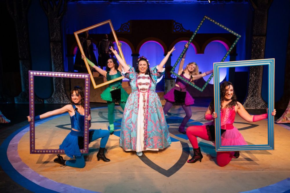 A few technical glitches can’t spoil City Lights’ entertaining production of ‘Head Over Heels’ in San Jose.