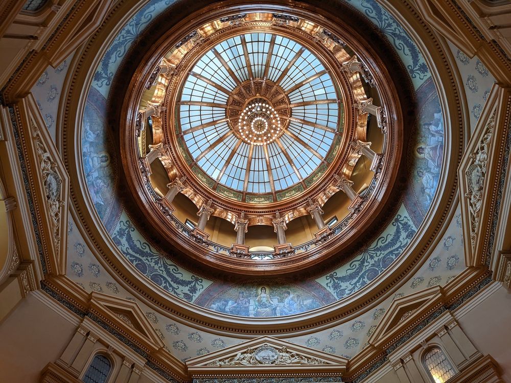 An image of the ceiling in the rotunda at the Kansas Statehouse. 