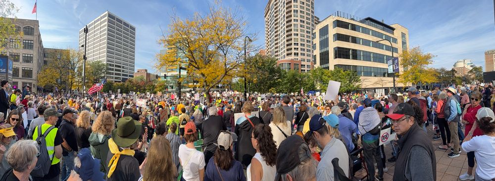 No Kings Rally, Evanston, Illinois, 10/28/25