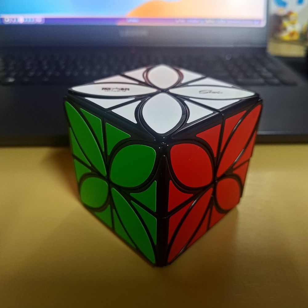 Clover Cube Plus