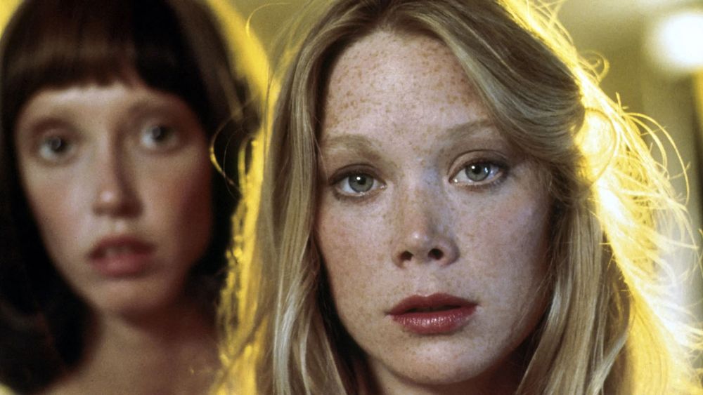 Shelly Duvall and Sissy Spacek in Robert Altman’s 3 WOMEN (1977).