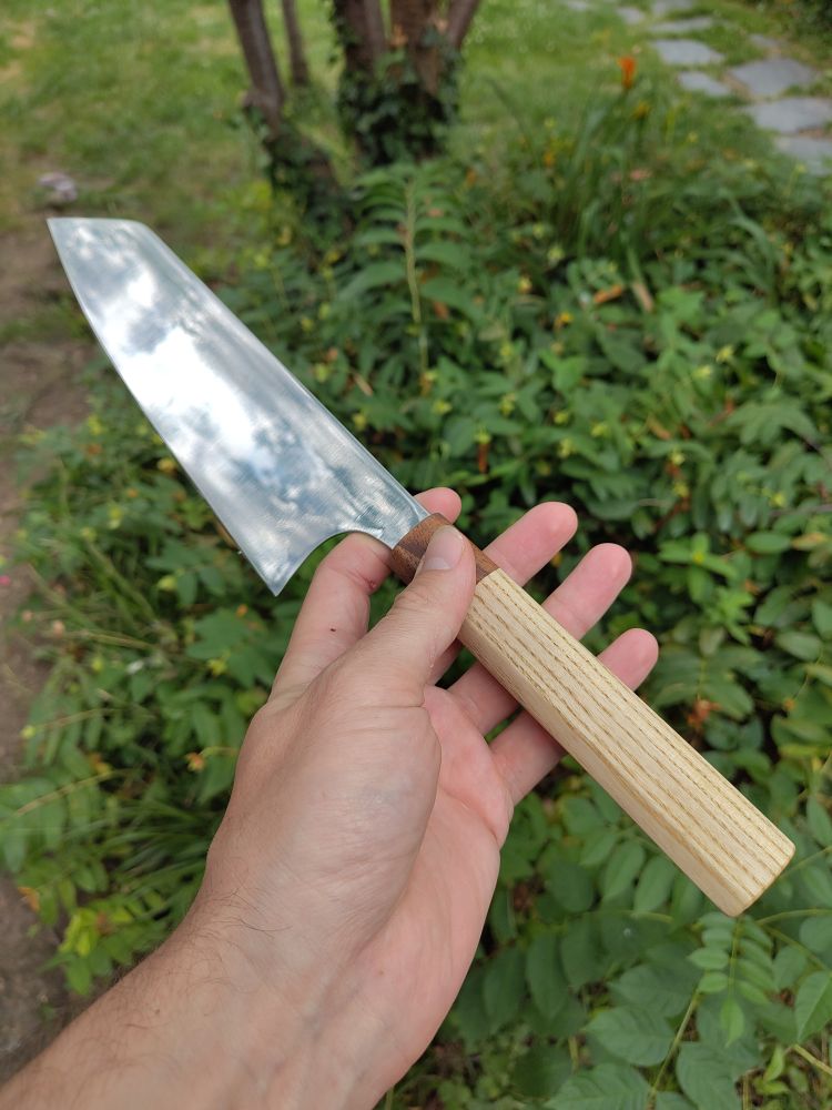Côté gauche du couteau