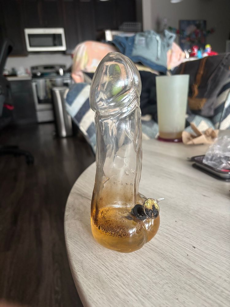 Glass cock bong