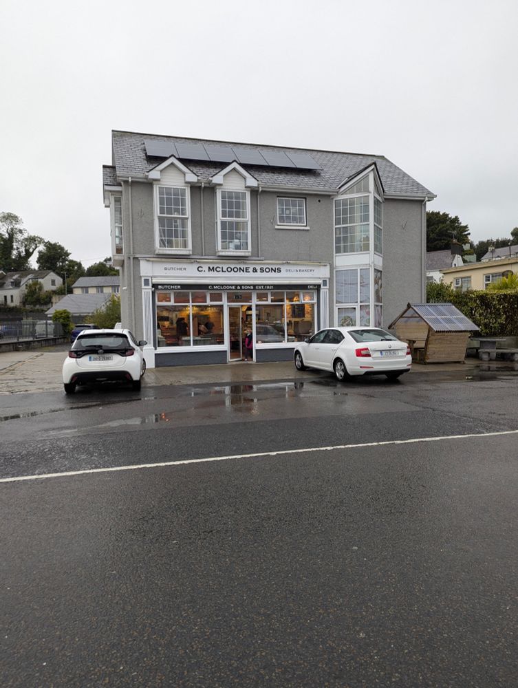 The outside of C. McCloone & Sons deli/bakery.