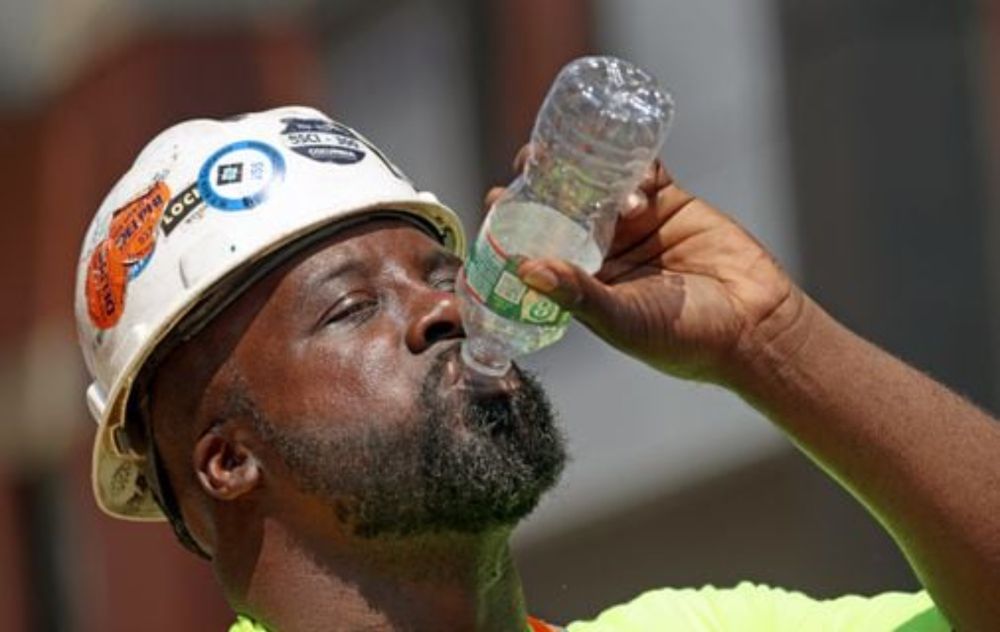 Most Mass. workers are unprotected from extreme heat on the job — and reliant on preparation, education - The Boston Globe