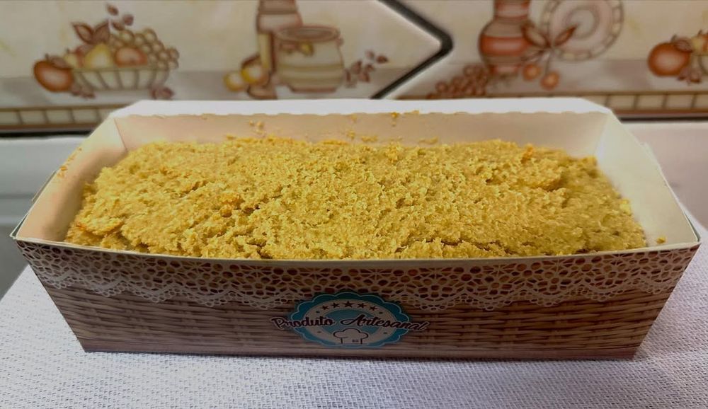 Bolo proteico de amendoim com coco: sem farinha, sem glúten, sem leite e sem açúcar