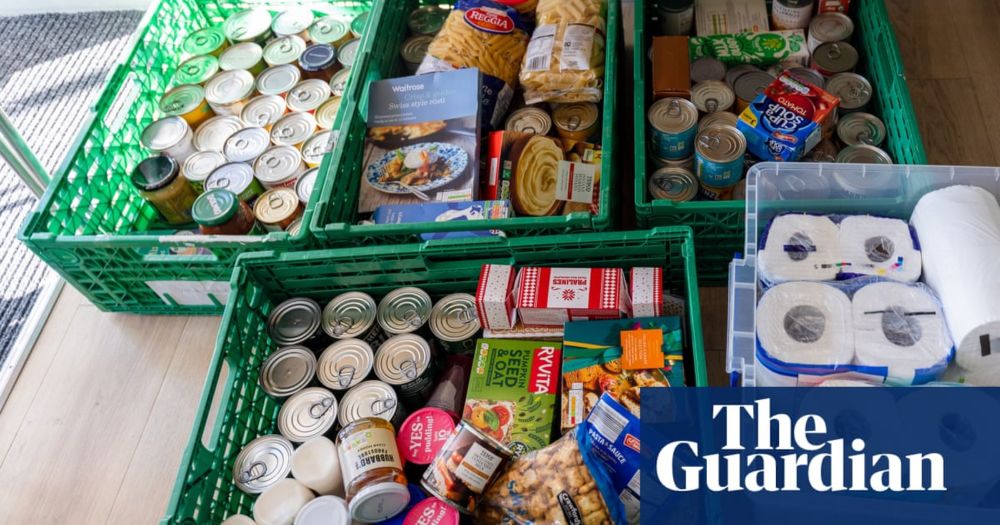 Jobcentres told to stop referring benefit claimants to food banks