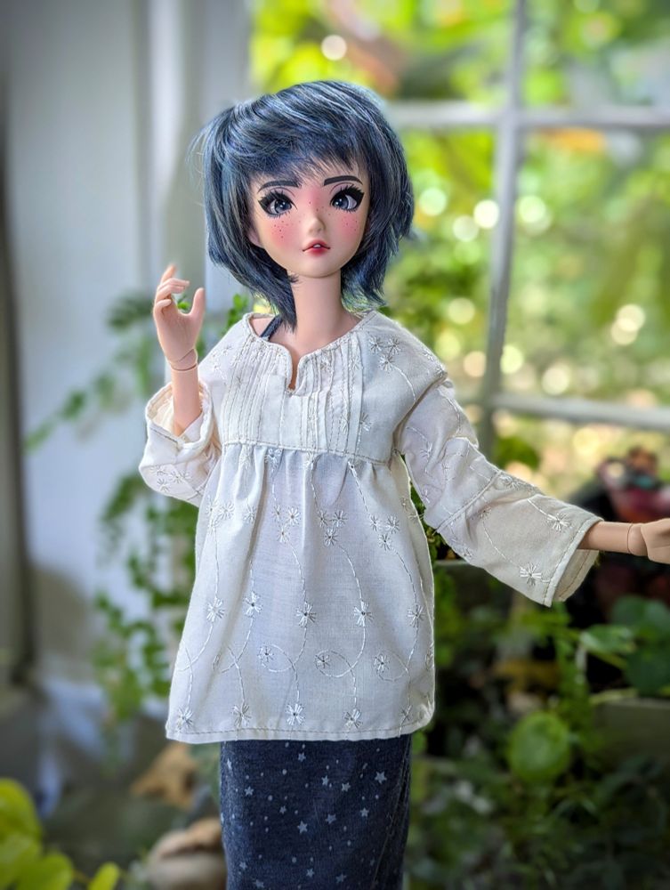 Smart Doll Looking for Trouble models a homemade peasant blouse in cream eyelet material. She's wearing the Beyond the Brink wig for a change.