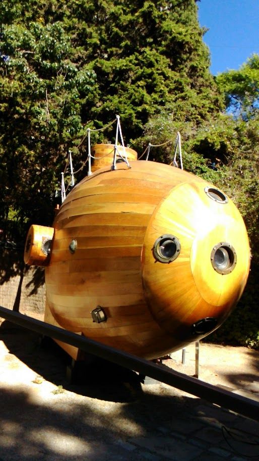 世界初の潜水艦　レプリカ