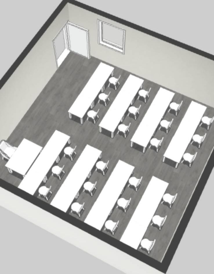 Das Bild zeigt ein dreidimensionales Modell eines quadratischen Klassenraums mit 8 Meter langen Seitenwänden und 3 Meter Raumhöhe. Für 64 Quadratmeter beträgt die Mindestfläche für Luftzufuhr (Fenster) gemäß Bundes-Arbeitsstättenverordnung daher 1,28 Quadratmeter im Lüftungsquerschnitt.
Der spartanisch eingerichtete, aber trotzdem ziemlich volle Klassenraum hat gerade mal Platz für 1 Lehrkraft und 24-28 Schulkinder. Es sind 4 Tischreihen mit je 6 Sitzplätzen und ein größerer Schreibtisch mit Sitzplatz für eine Lehrkraft abgebildet. In der Mitte des Raums verläuft ein 1 Meter breiter Gang, der die Klasse in zwei Hälften à 12 Sitzplätzen teilt. Entlang der Seitenwände verbleibt ein schmaler, etwa 50 Zentimeter breiter Abstand zu den Tischreihen, sodass der Mittelgang auch mit bis zu 4 zusätzlichen Tischen und entsprechenden Sitzplätzen aufgefüllt werden könnte. Für das Arbeitsinspektorat handelt es sich dabei um einen Arbeitsplatz für 1 bis 2 Personen (=Lehrkräfte), weil der Arbeitsschutz eben für Arbeitnehmerinnen gilt, aber nicht für Schulkinder.

Der abgebildete Klassenraum hat eine Tür an der Tafelseite des Raums, die gegenüber liegende Rückwand des Klassenraums und eine Seitenwand (links) verfügen über keine Fenster. Nur eine Seitenwand (rechts) hat 1 Fenster mit einem Lüftungsquerschnitt von 1,3 Quadratmeter. Der Raum hat das Ambiente eines Lagerraums oder Aktenarchivs, ist jedoch hinsichtlich der Lüftungserfordernisse ein gerade noch rechtlich zulässiger Arbeitsraum.

Im zweiten Bild dieses Posts ist der gleiche Klassenraum abgebildet. Die beiden Bilder (bzw die Räume) unterscheiden sich nur in der Verteilung und Platzierung der erforderlichen Mindestfläche für Lüftungsöffnungen (Fensterverteilung). 