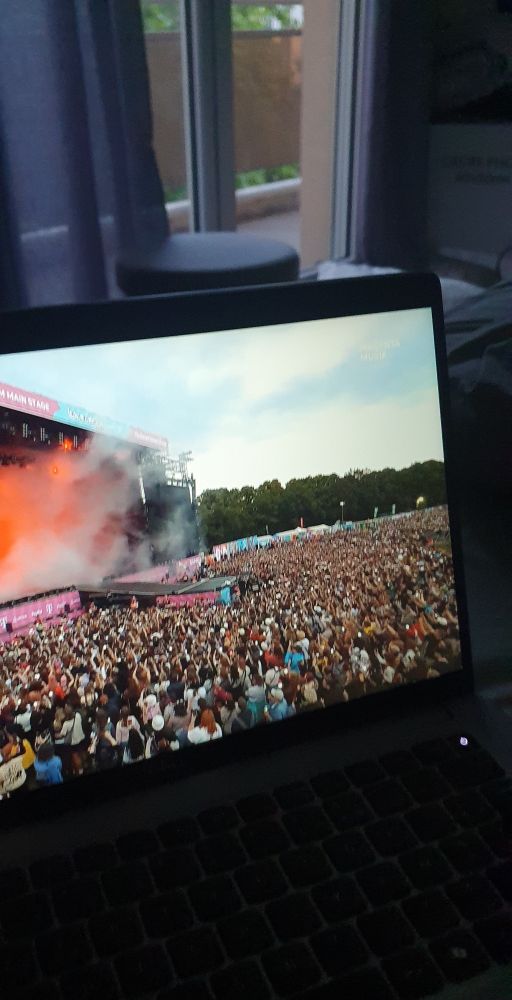 Weverse lalapozza jhope in berlin