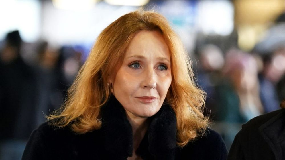 BBC Presenters Told To Challenge Guests Who Label Others “Transphobic” After JK Rowling Errors