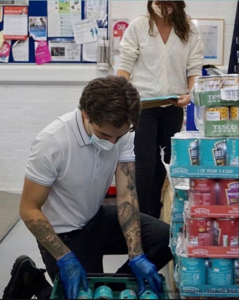 Liam Payne helping out at a food bank, 23 April 2020