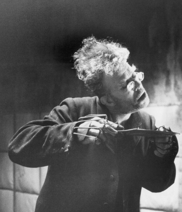 Black and white still of Tom Waits as Renfield