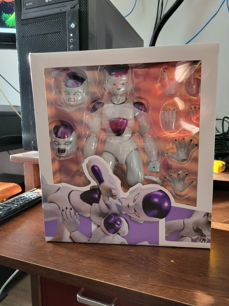 An oversized unofficial recreation of the 2nd release S.H. Figuarts Frieza Final Form figure. The packaging of the figure is sideways compared to the original release, and lacks any text or official markings on the front of the packaging.