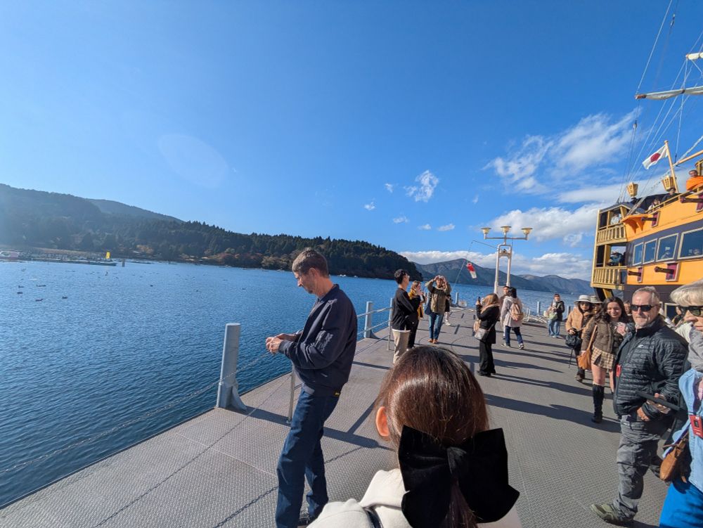 箱根に行ってきました。
こんなに海っぽいのに標高700mくらいあってすごかった。