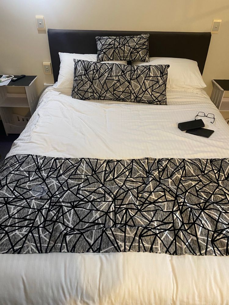It gives me a headache looking at it. 