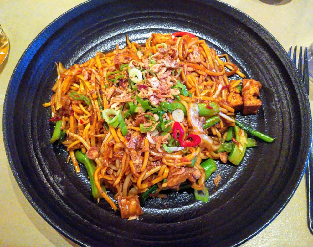 Mie Tek Tek Jawa
Fried Noodles Toba-style with Tempe and Tofu