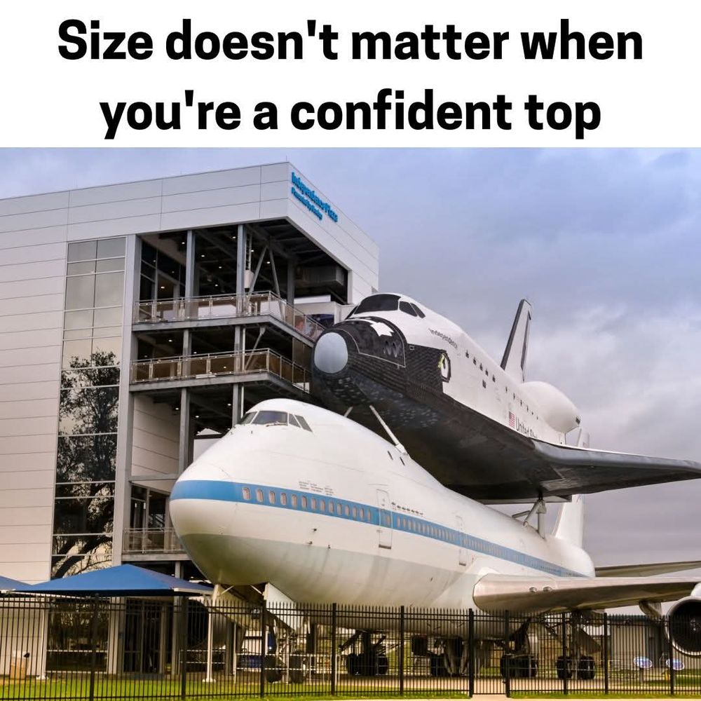meme of a small top and big bottom 