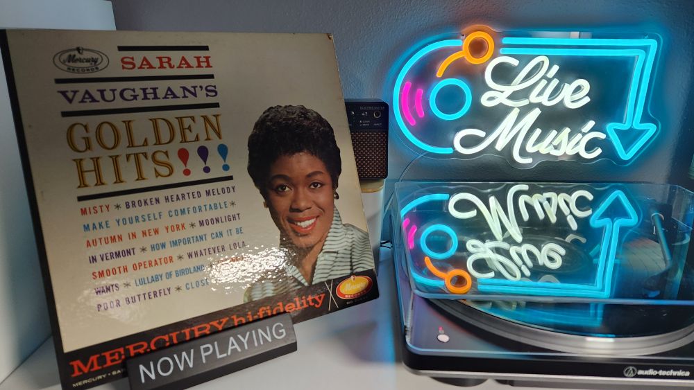 Sarah Vaughan's Golden Hits LP album cover