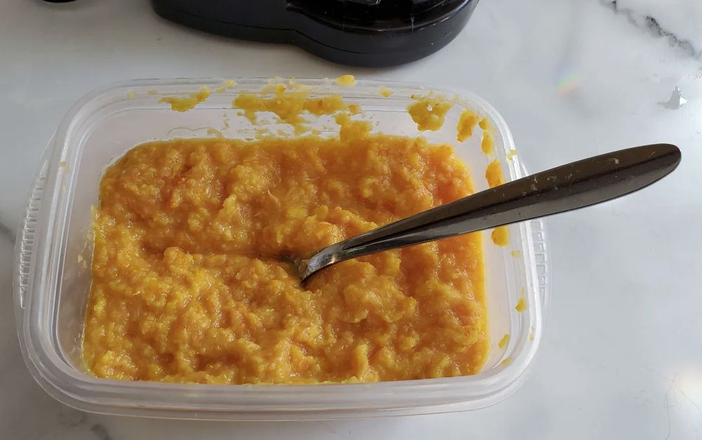 3 oranges exploded into pulp for use with orange sweets