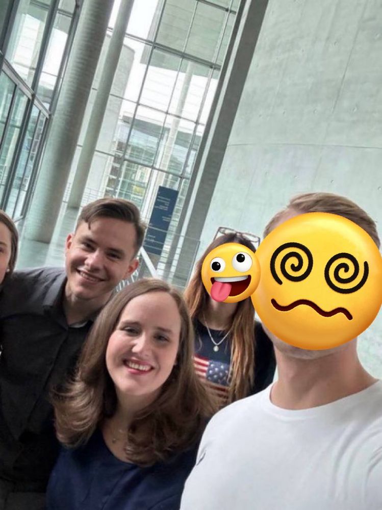 Ricarda Lang mit Klemm und Deppen, durch mich unkenntlich gemacht. 