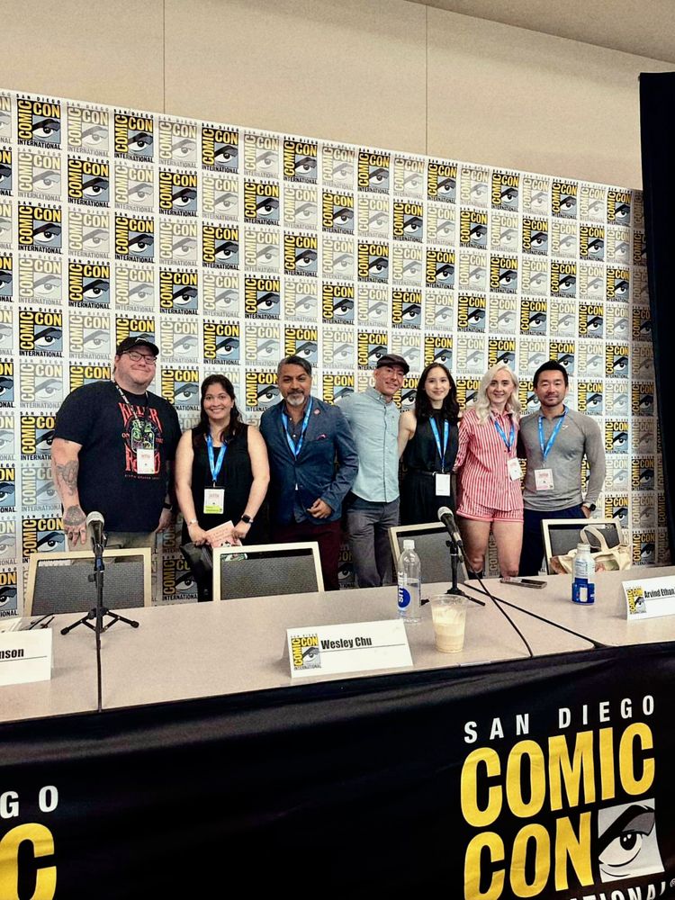 Photo of Shane Hawk alongside other Penguin Random House authors across different genres at Comic Con after our “Battle of the Genre” panel.