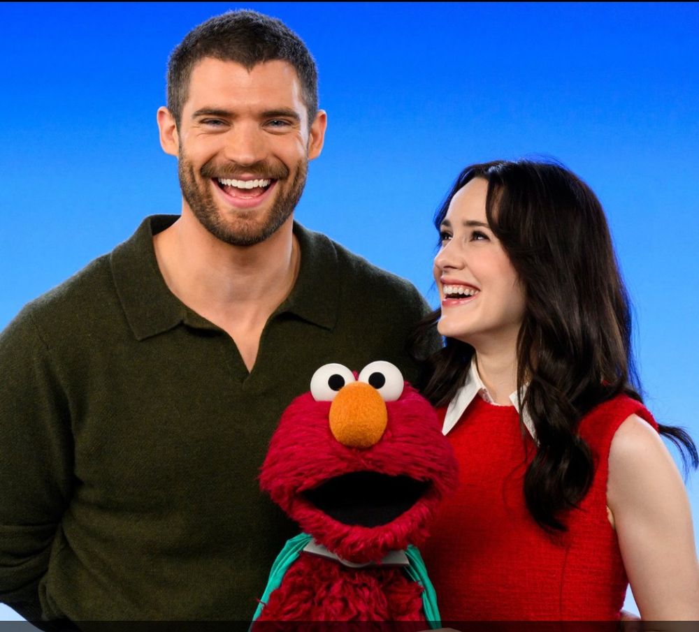 David Corenswet, Rachel Brosnahan and Elmo 