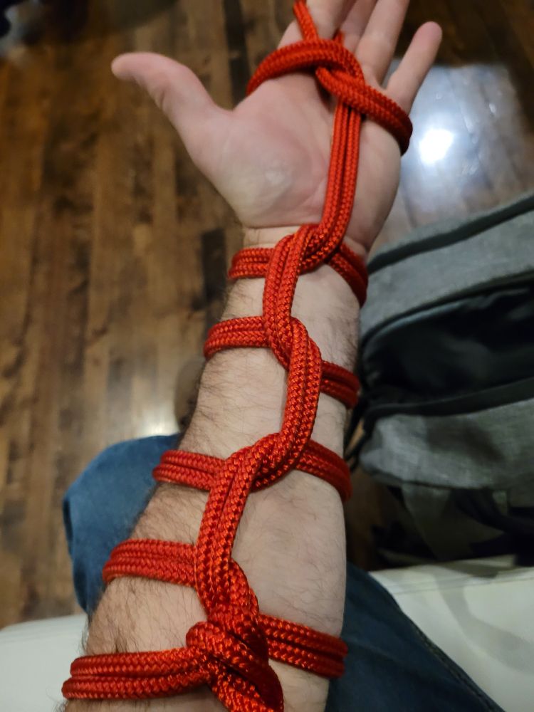 Bar self tie......gotta keep those skills sharp!