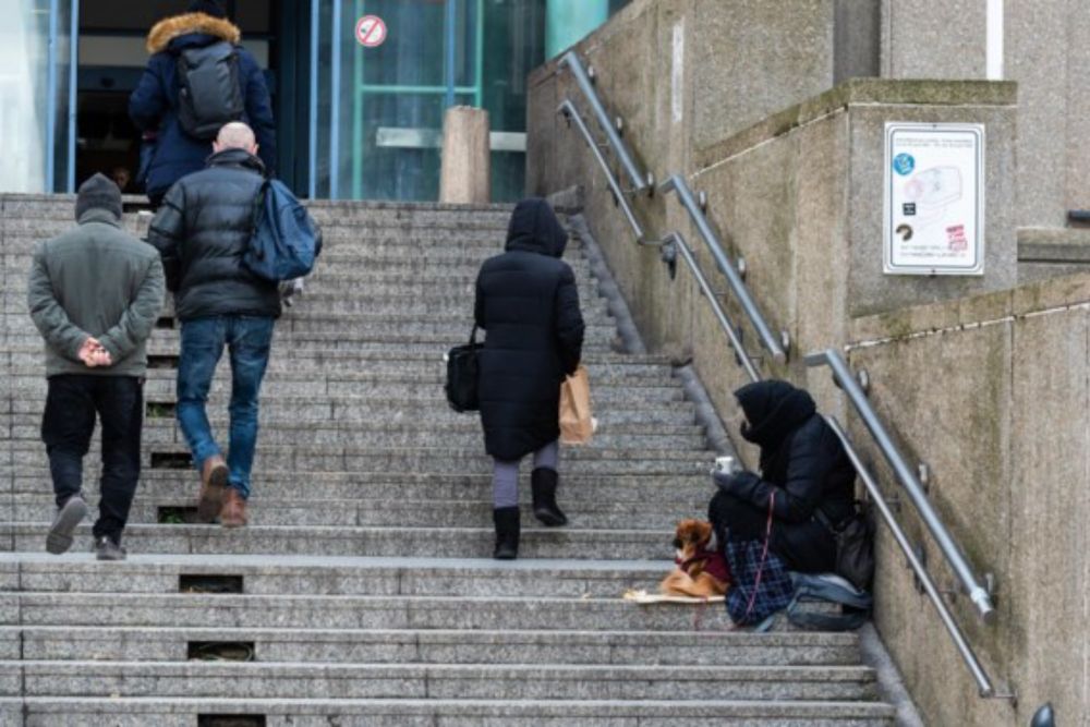 Hoed u voor valse profeten in de kathedraal van de sociale zekerheid